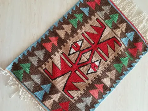 Tufanbeyli Halk Eğitimi Merkezi - Yöresel Kilim Dokuma