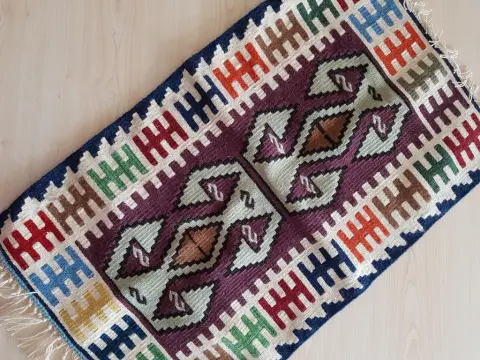 Tufanbeyli Halk Eğitimi Merkezi - Yöresel Kilim Dokuma