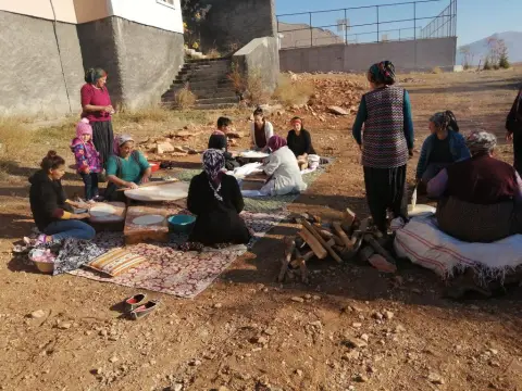 Tufanbeyli Halk Eğitimi Merkezi - Yöresel Gıda Ürünleri Hazırlama Kursu