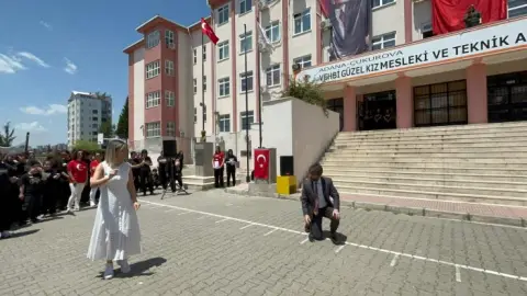 Vehbi Güzel Kız Mesleki ve Teknik Anadolu Lisesi - Albüm
