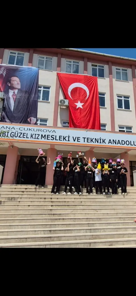 Vehbi Güzel Kız Mesleki ve Teknik Anadolu Lisesi - Albüm