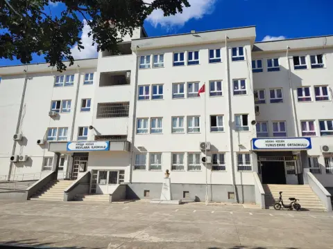 Yunus Emre Ortaokulu - OKUL FOTOLARI