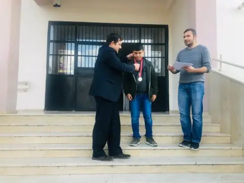 Zeytinli Ortaokulu - Okul